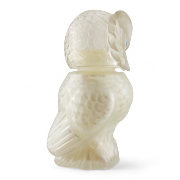 Avon Snow Owl Moonwind Powder Sachet 1.25oz - Picture 6 of 7